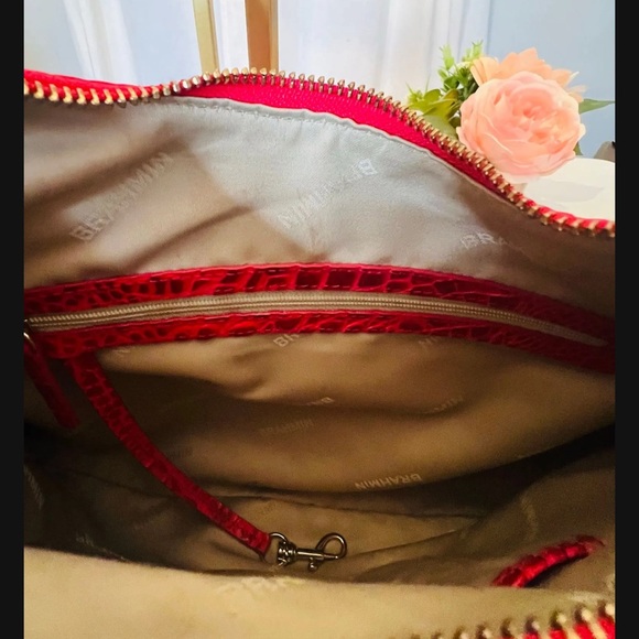 Brahmin‎ Fuchsia Crocodile-Embossed Shoulder Bag|Good Condition - Picture 4 of 16